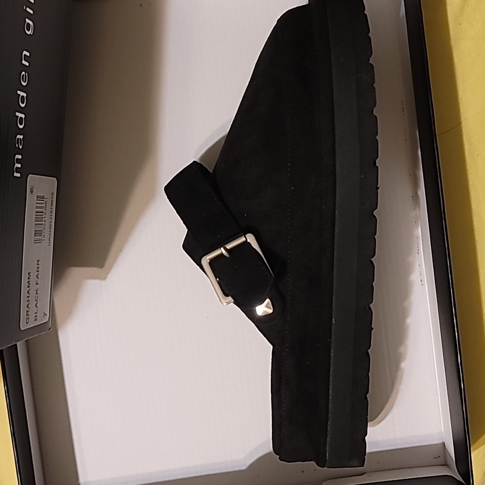 Madden Girl Black Platform Clogs Size 7 NWB Suede - Picture 6 of 7